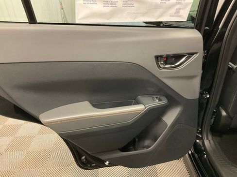New 2026 Subaru Crosstrek 2.5i Limited w/ Crosstrek Mirror Package AWD/4WD image 30