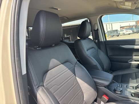 New 2025 Ford Ranger Lariat w/ FX4 Off-Road Package image 15