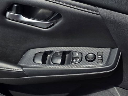 Used 2024 Nissan Sentra SV FWD image 24