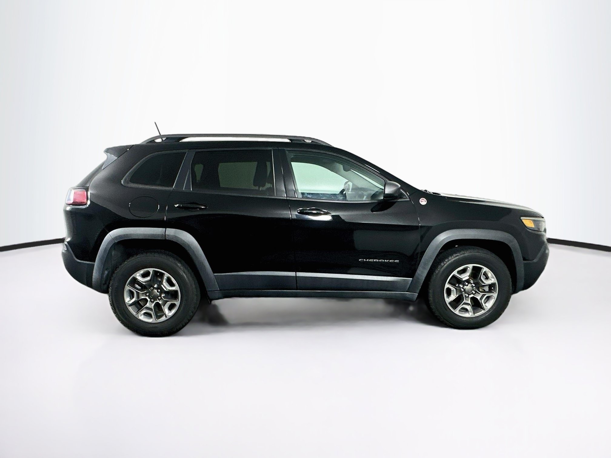 Used 2019 Jeep Cherokee Trailhawk AWD/4WD image 10