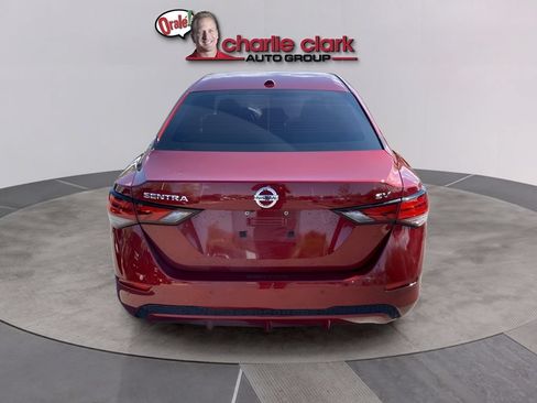 Used 2022 Nissan Sentra SV w/ SV Premium Package FWD image 5