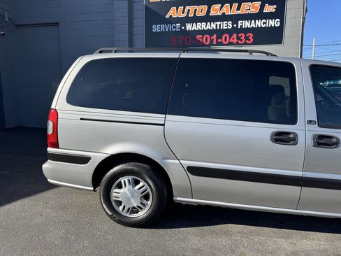 Used 2005 Chevrolet Venture LS w/ Easy Order Package image 9