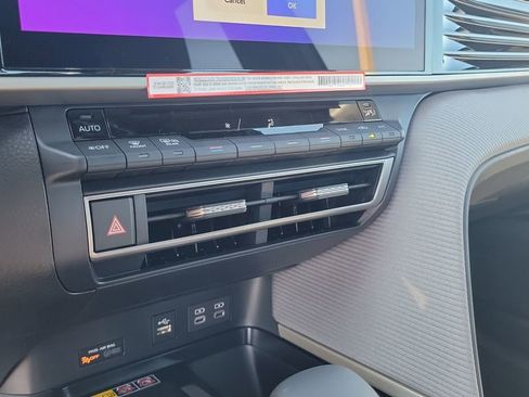 Used 2026 Toyota Camry SE w/ Multimedia Upgrade Package FWD image 23