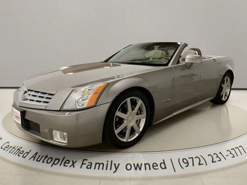 Used 2005 Cadillac XLR RWD image 1