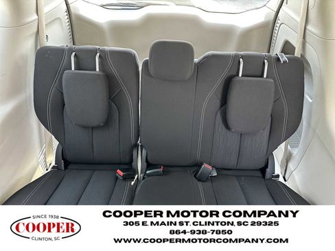 Used 2023 Chrysler Voyager LX image 22