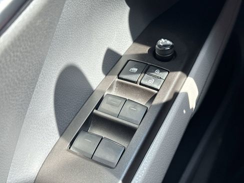 Used 2024 Toyota Camry SE image 15