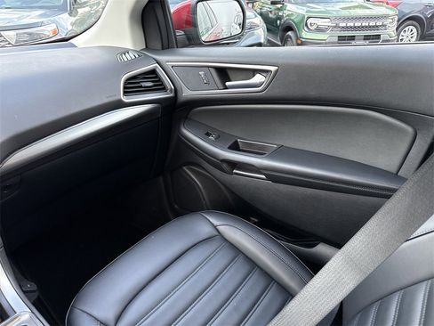 Used 2022 Ford Edge SEL w/ Convenience Package image 15
