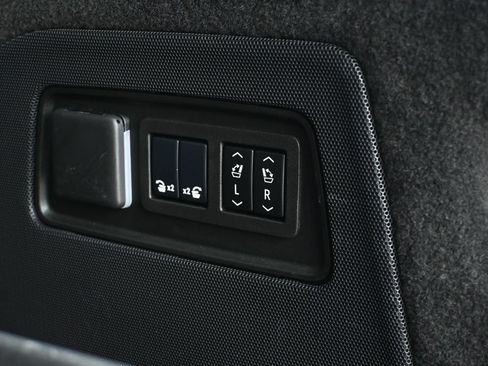Used 2024 Cadillac Escalade Premium Luxury w/ LPO, Floor Liner Package AWD/4WD image 38
