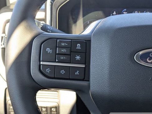 New 2026 Ford F250 Lariat w/ Black Appearance Package image 28