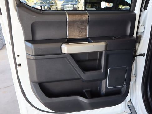 Used 2022 Ford F250 Lariat w/ Black Appearance Package image 48