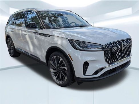 New 2026 Lincoln Aviator Reserve w/ Luxury Package image 9