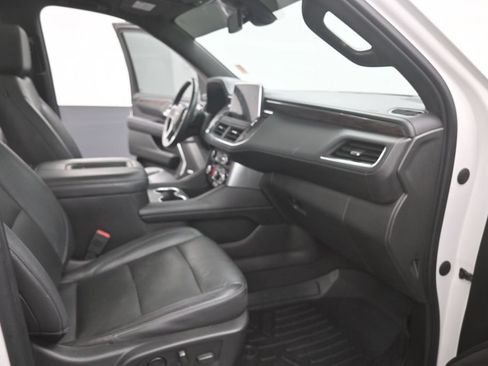 Used 2021 Chevrolet Tahoe LT w/ LT Signature Package RWD image 26