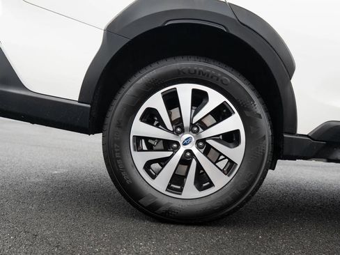 Used 2023 Subaru Outback Premium image 16