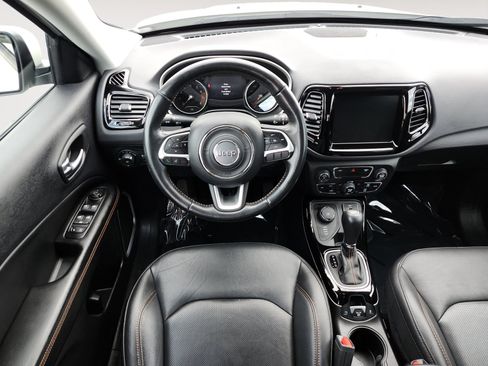 Used 2019 Jeep Compass Limited AWD/4WD image 10