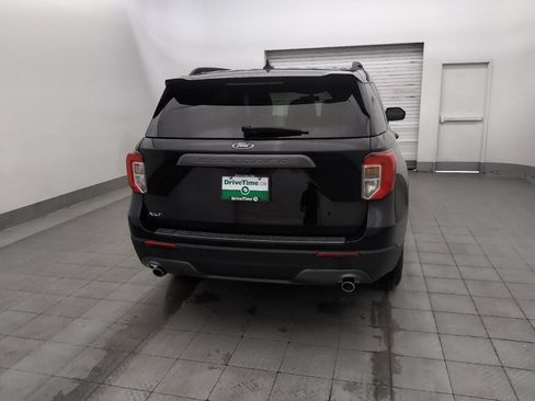Used 2024 Ford Explorer XLT w/ Equipment Group 202A RWD image 7