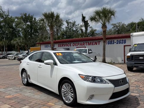 Used 2013 Lexus ES 350 w/ Luxury Pkg FWD image 3
