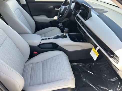 New 2027 Honda HR-V LX image 9