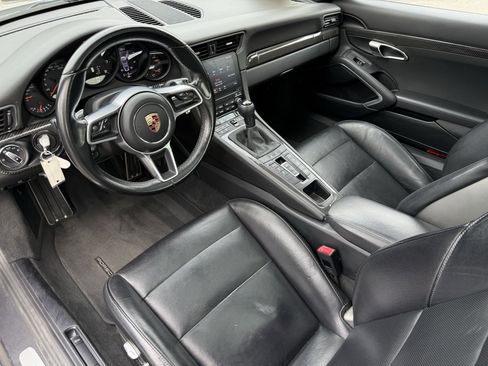 Used 2019 Porsche 911 Carrera image 4