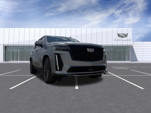 Certified 2024 Cadillac Escalade V w/ Heavy-Duty Trailer Package AWD/4WD image 8