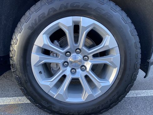 Used 2022 Chevrolet Silverado 1500 LTZ w/ LTZ Premium Package image 48