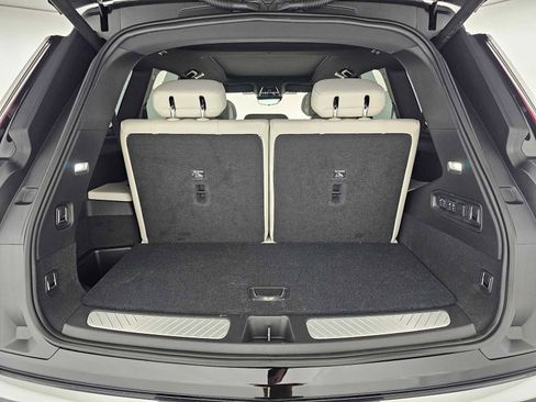 New 2026 Cadillac Vistiq Luxury AWD/4WD image 15