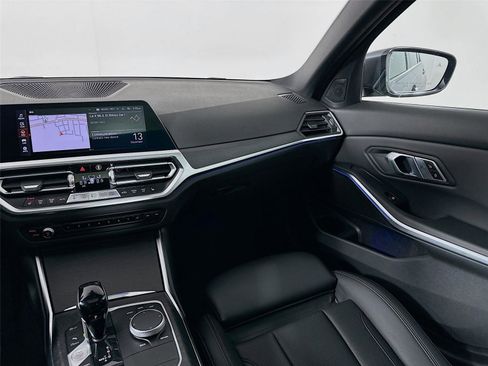 Used 2022 BMW 330i xDrive Sedan w/ Driving Assistance Package image 24