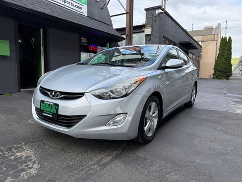 Used 2013 Hyundai Elantra GLS w/ Preferred Pkg FWD image 1