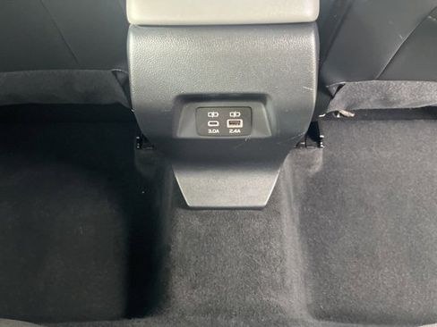 Used 2024 Subaru Crosstrek 2.0i Premium image 15