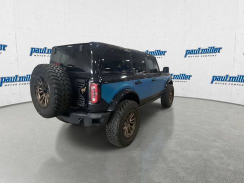 Used 2025 Ford Bronco Outer Banks AWD/4WD image 13
