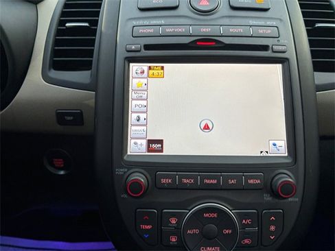 Used 2013 Kia Soul ! w/ Premium Pkg image 23