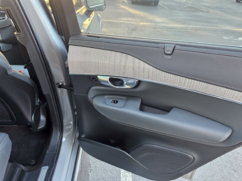 Certified 2025 Volvo XC90 B6 Ultra w/ Protection Package AWD/4WD image 34