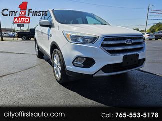 Used 2017 Ford Escape SE w/ SE Cold Weather Package image 1