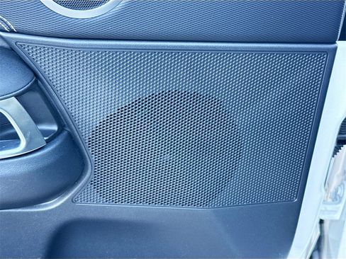 Used 2023 Land Rover Discovery S R-Dynamic image 20