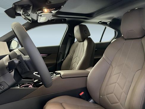 New 2026 BMW i5 eDrive40 w/ M Sport Package RWD image 22