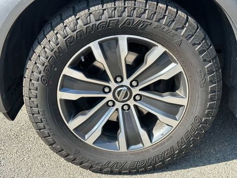 Used 2018 Nissan Armada SL w/ Moonroof Package AWD/4WD image 17
