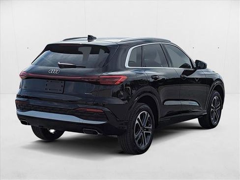 New 2025 Audi Q5 Premium image 2