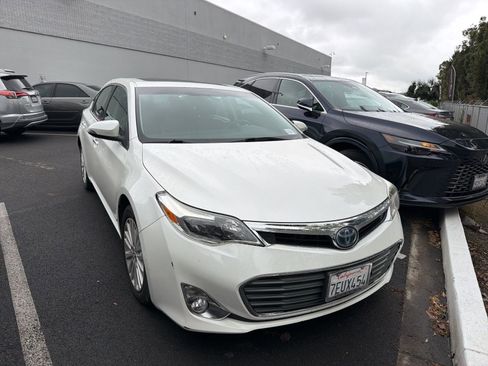 Used 2014 Toyota Avalon Limited w/ Technology Package image 1