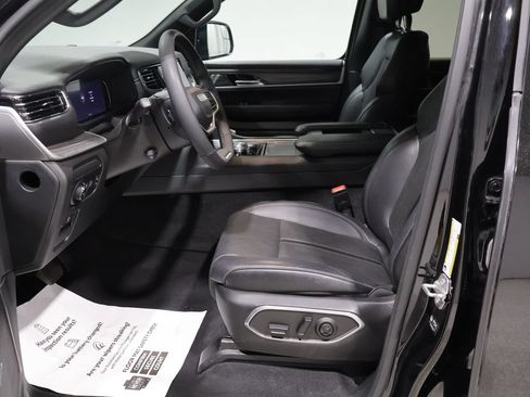 Used 2023 Jeep Wagoneer Series II AWD/4WD image 9
