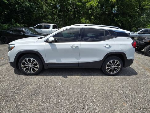 Used 2019 GMC Terrain SLT w/ Preferred Package AWD/4WD image 3