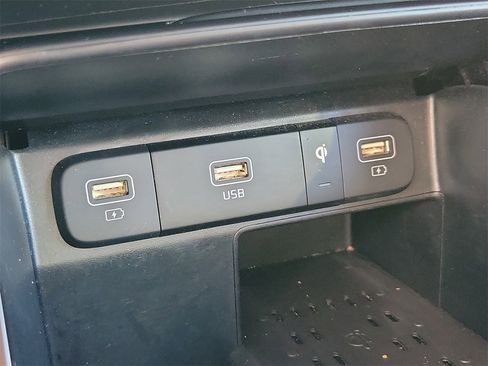 Used 2023 Kia Sorento EX image 30