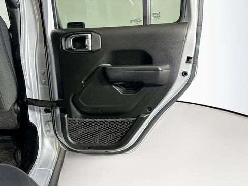 Used 2024 Jeep Wrangler Willys image 29