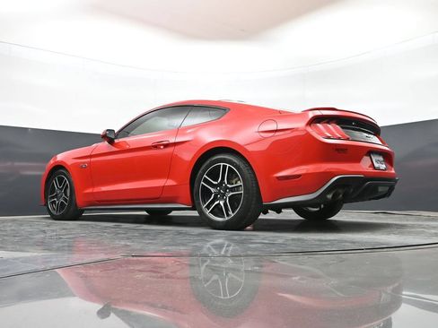 Used 2019 Ford Mustang GT RWD image 33