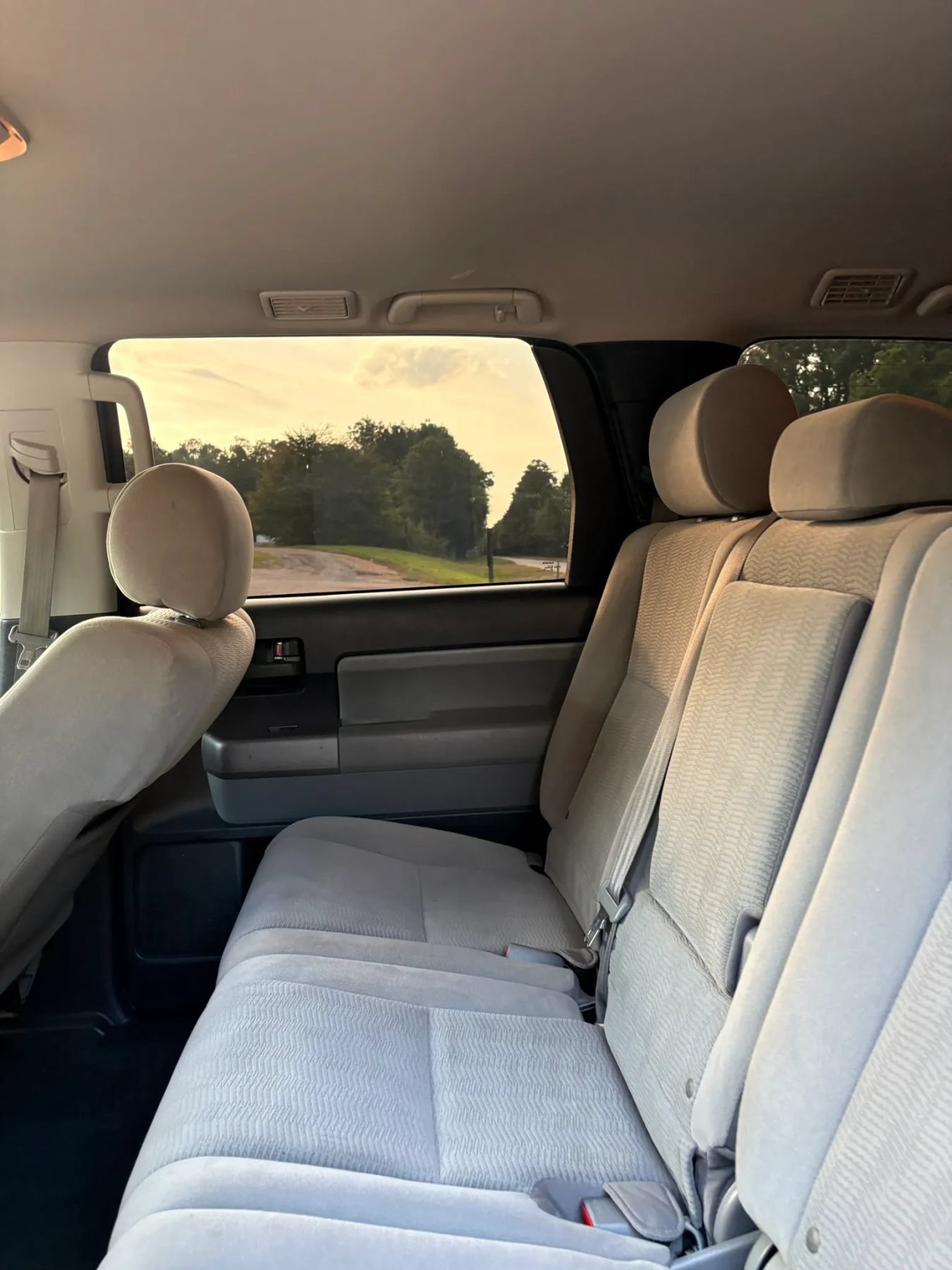 Used 2016 Toyota Sequoia SR5 AWD/4WD image 15
