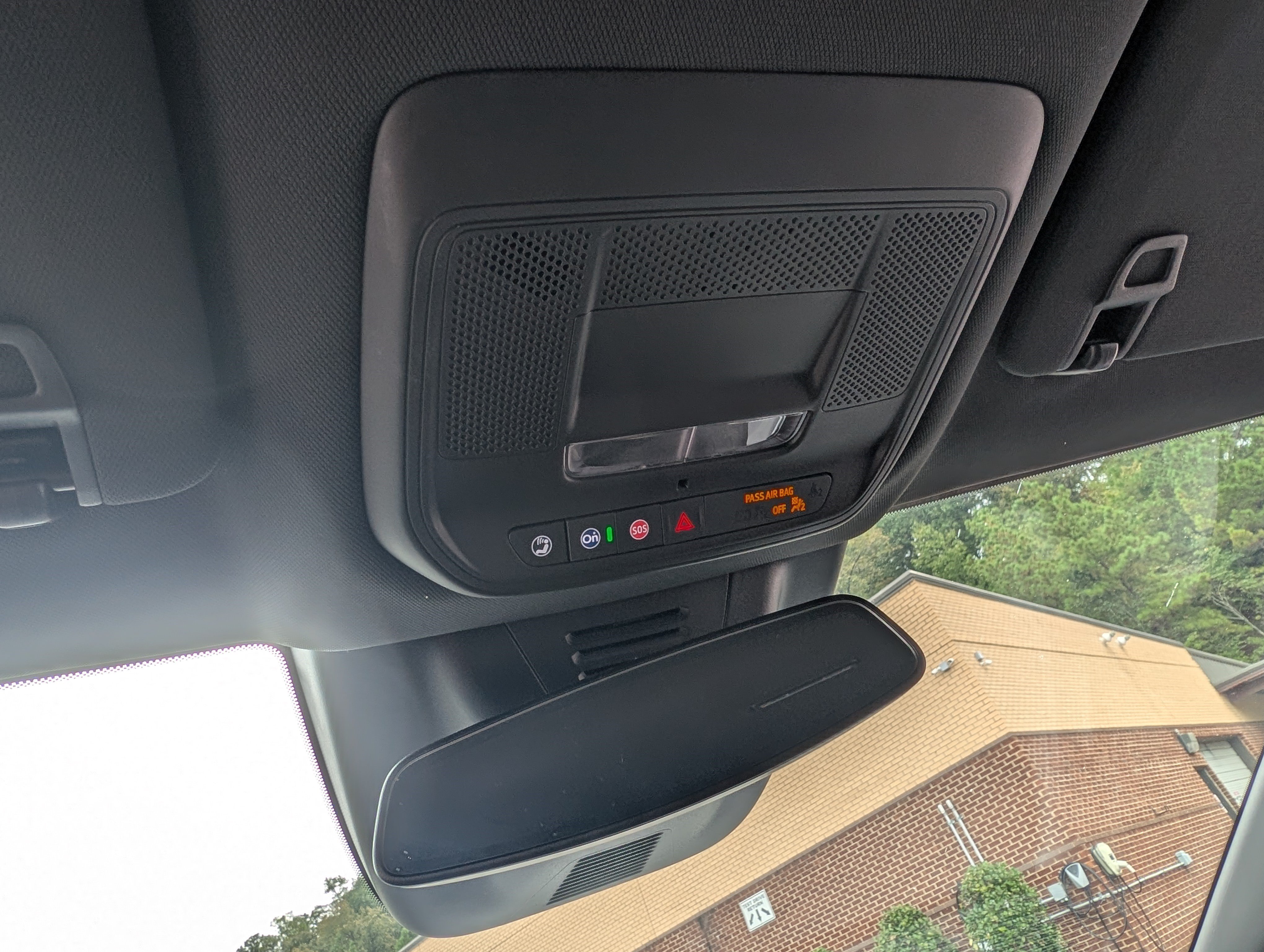 Used 2025 Chevrolet Equinox EV RS FWD image 30