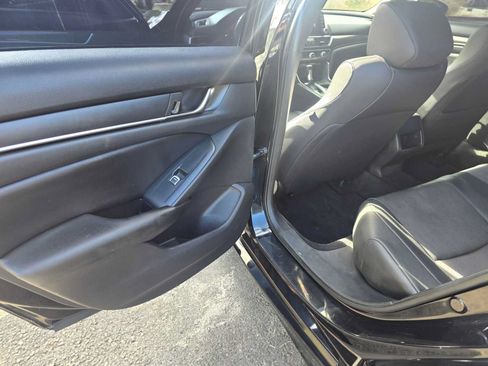 Used 2019 Honda Accord Sport image 15