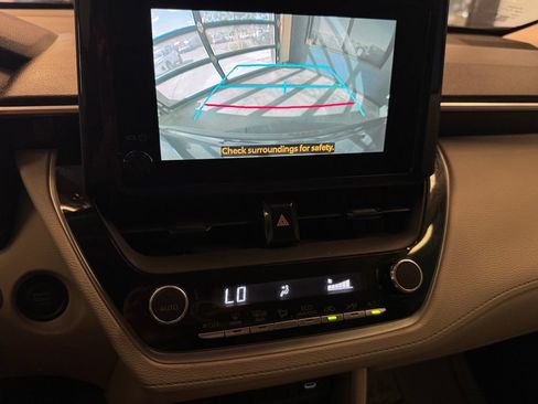 Used 2024 Toyota Corolla Cross LE FWD image 14
