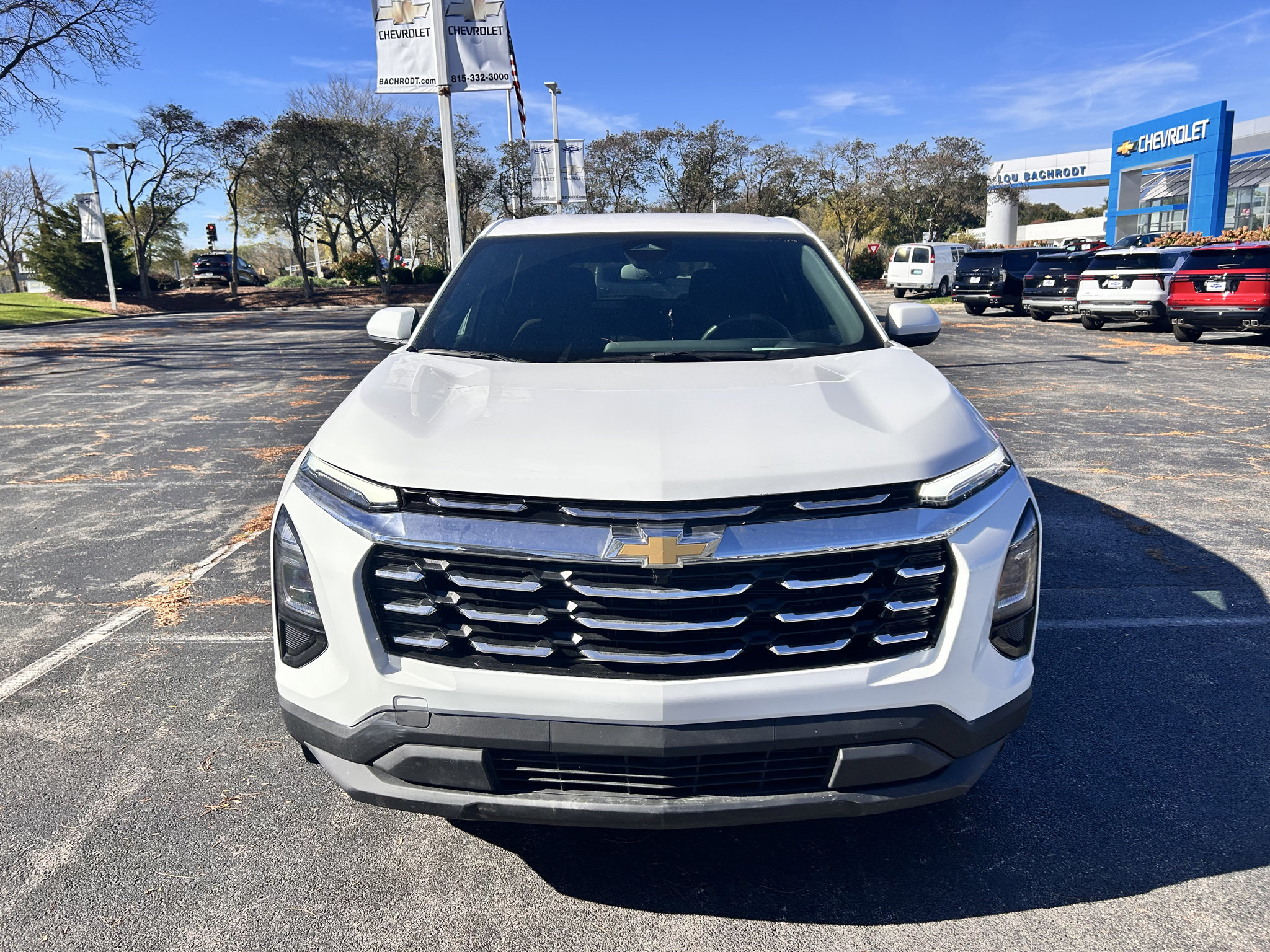 Used 2025 Chevrolet Equinox LT AWD/4WD image 2