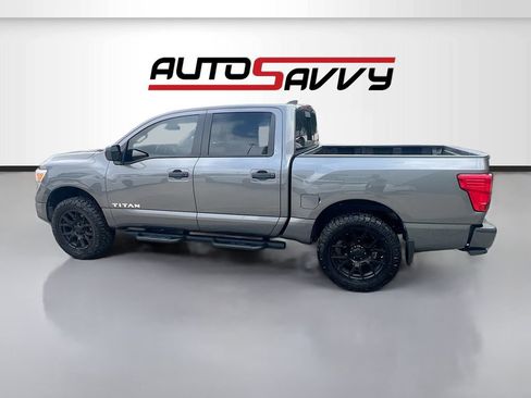 Used 2024 Nissan Titan SV w/ SV Convenience Package AWD/4WD image 4