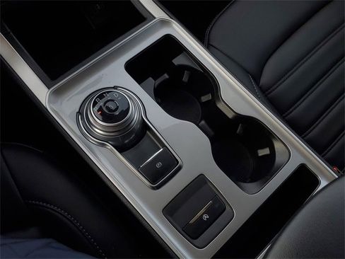 Certified 2024 Ford Edge SEL w/ Convenience Package image 25