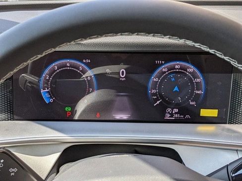 New 2026 Volkswagen Tiguan SE image 16